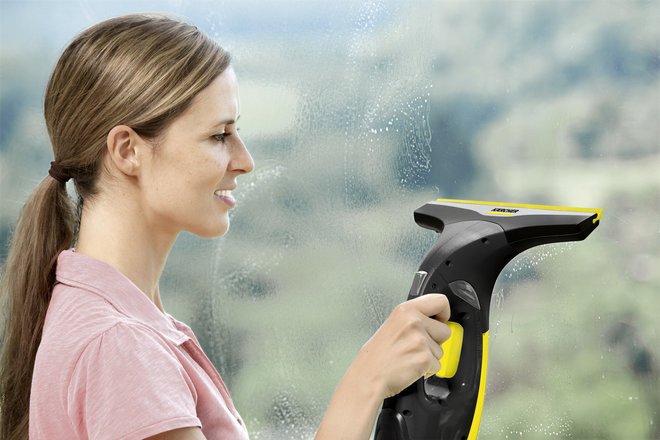Beamer reccomend boring housework riding vacuum cleaner
