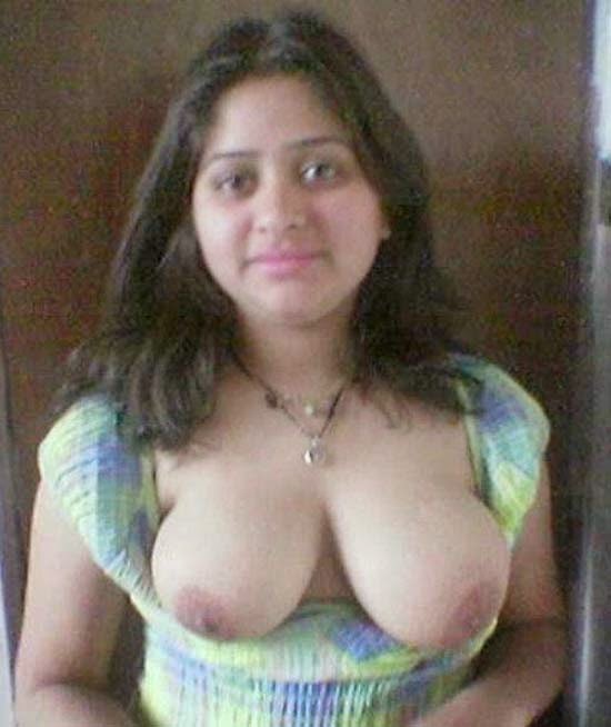 Beautiful girl heavy boobs and pussy