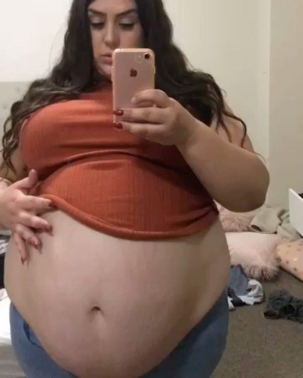 Cookie reccomend bbw belly stuffing bloating