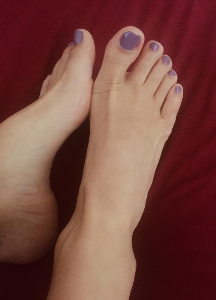 Drum reccomend purple toes foot