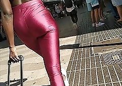 Bloomer reccomend shiny leggings quickie