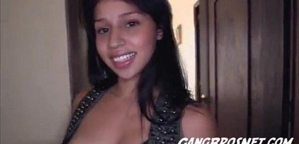 Chica latina masturba orgasmo cremoso