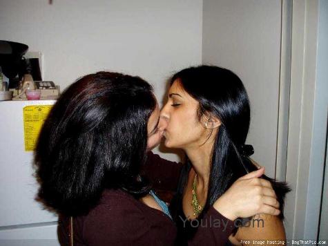 The P. reccomend girls to girls hot kissing desi
