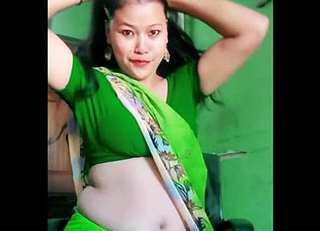 Belly button dance