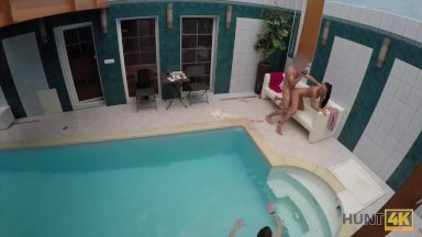 Renegade reccomend couple caught having resort pool