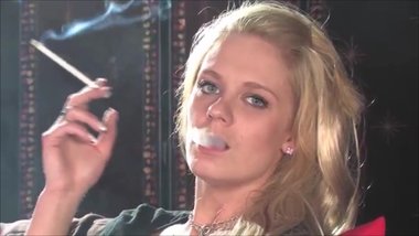 Rep reccomend smokes takes next door girls