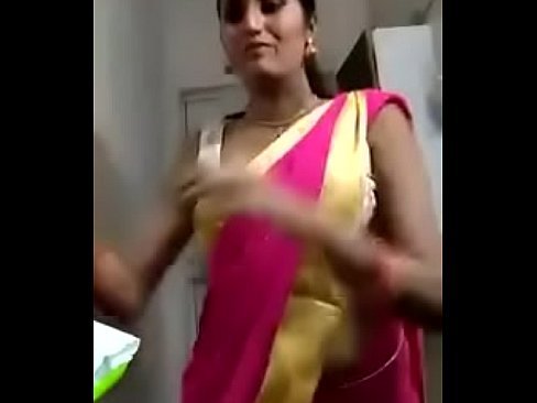 Indian boobs tits girl saree