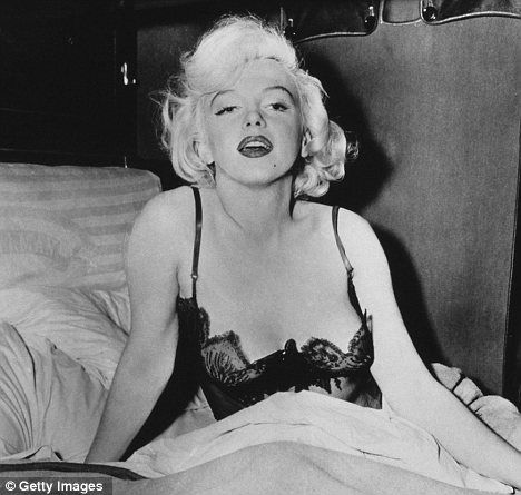 Marilyn monroe upskirt photo
