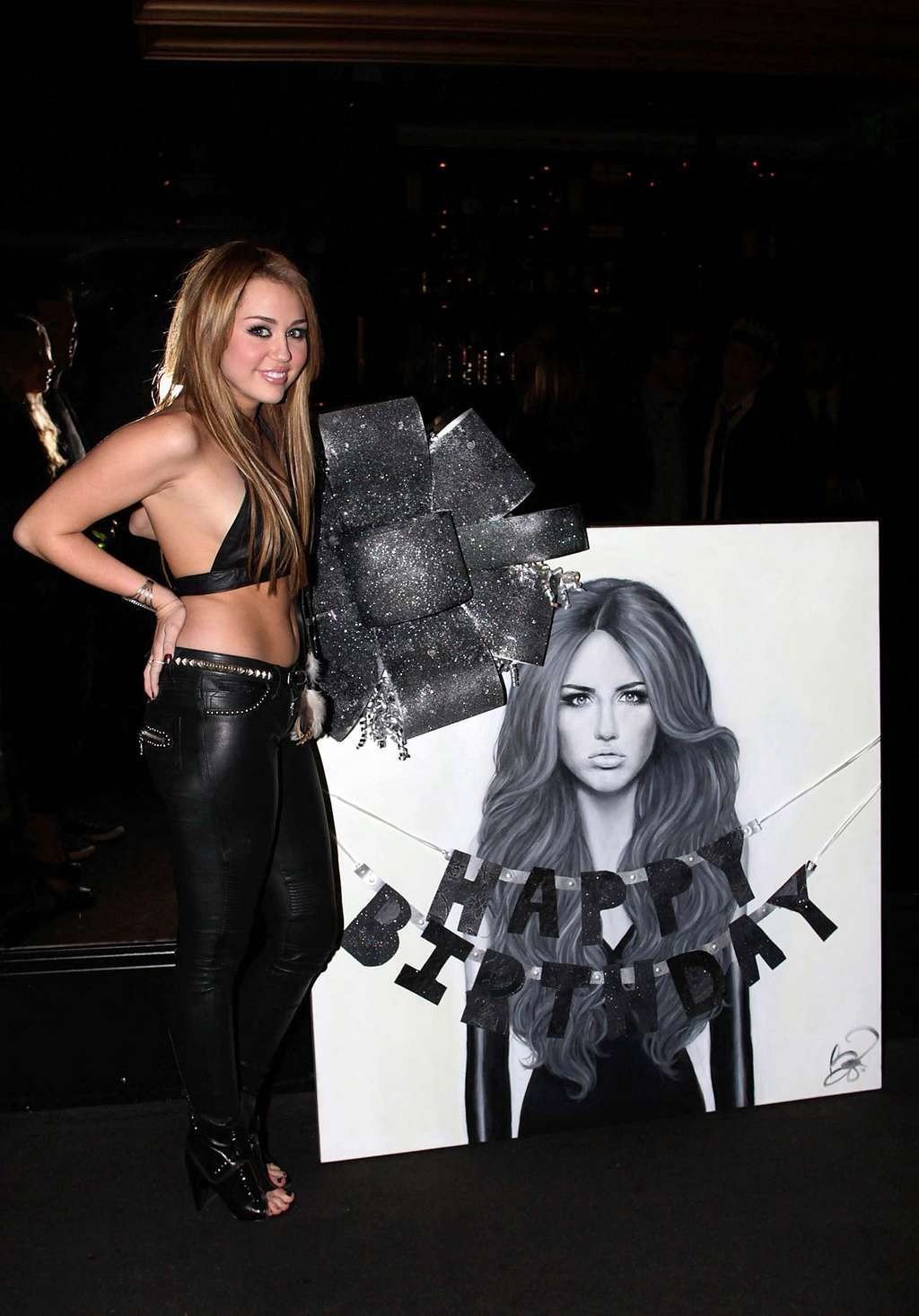 Miley cyrus upskirt june 2010